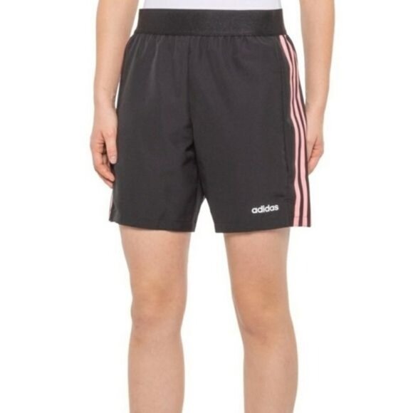 NWT Adidas TC shorts - Size‎ Medium - Picture 1 of 7